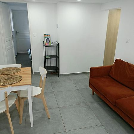 Appartement Dans Maison Atypique 蒙特龙莱班 外观 照片
